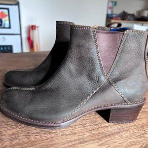 Red Wing Ankle Chelsea Boot - Size 7